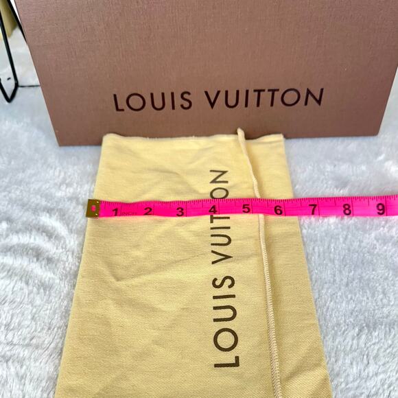 Louis Vuitton Medium Box, Dust Bag, Shopping Bag and gift note card tag - Picture 5 of 8